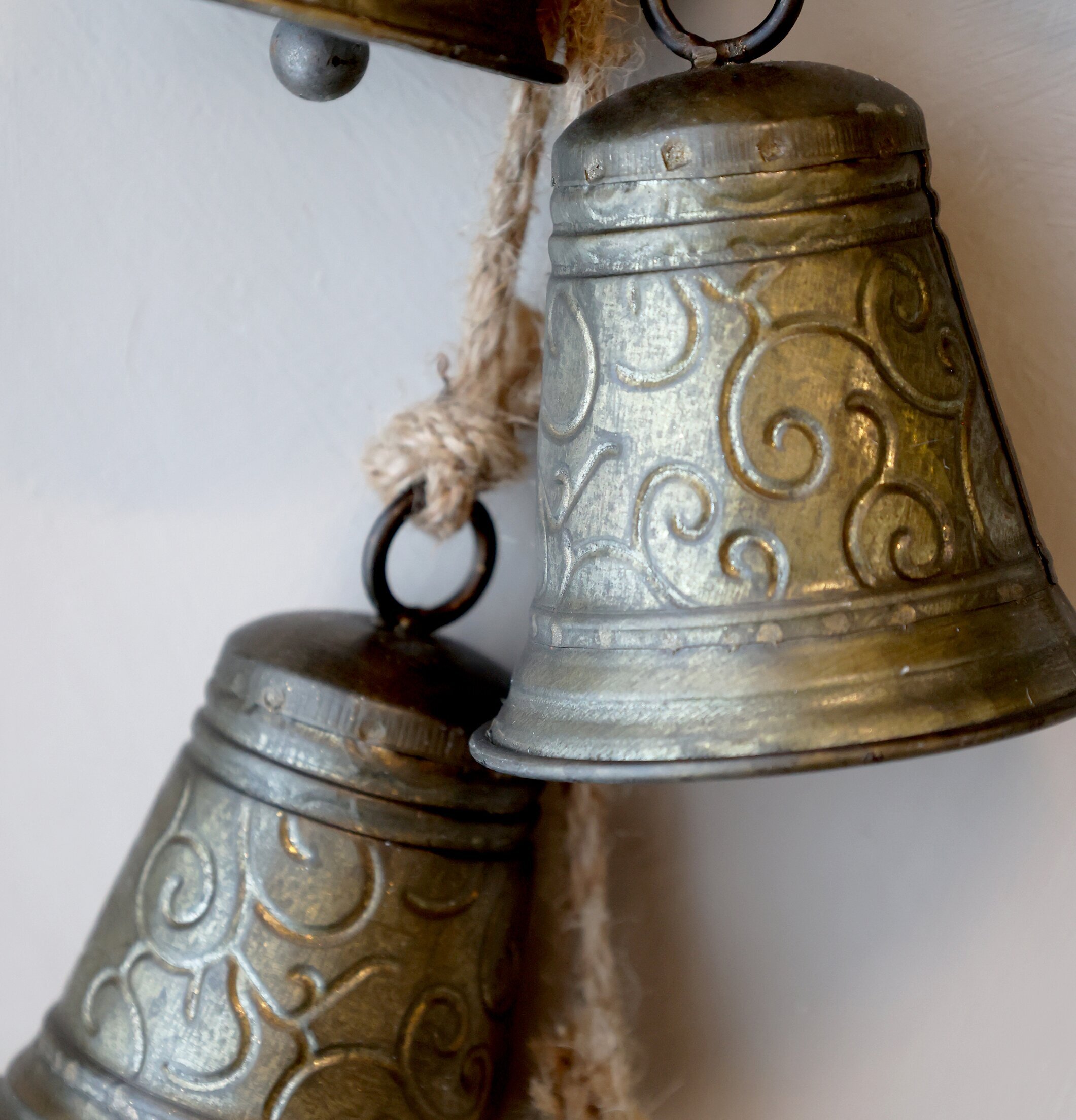 Klockor På Jutesnöre Antik Mässing från Chic Antique