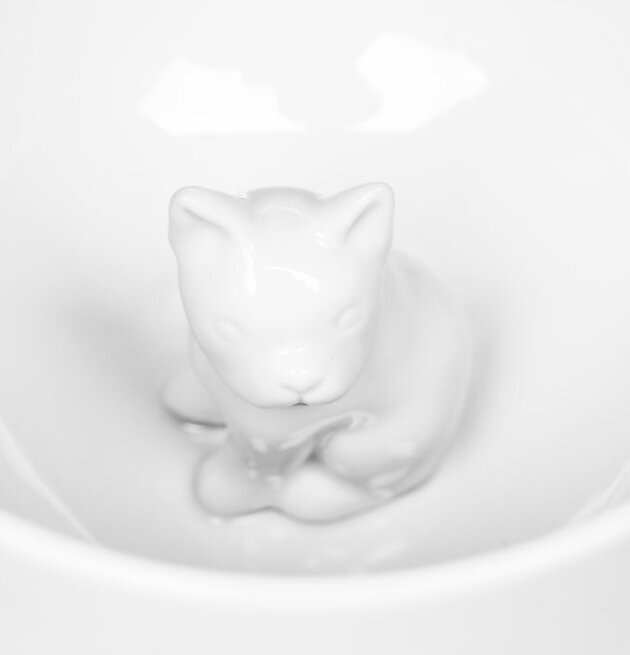 Bild av unik mugg med hunddetalj inuti för djurälskare