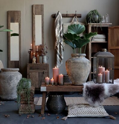 Bild av harmonisk inredning med jordnära toner