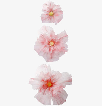 Foto av konstgjorda rosa blommor i trepack-arrangemang