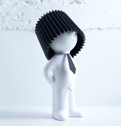 Bild av stiliserad figur med unik design och humor