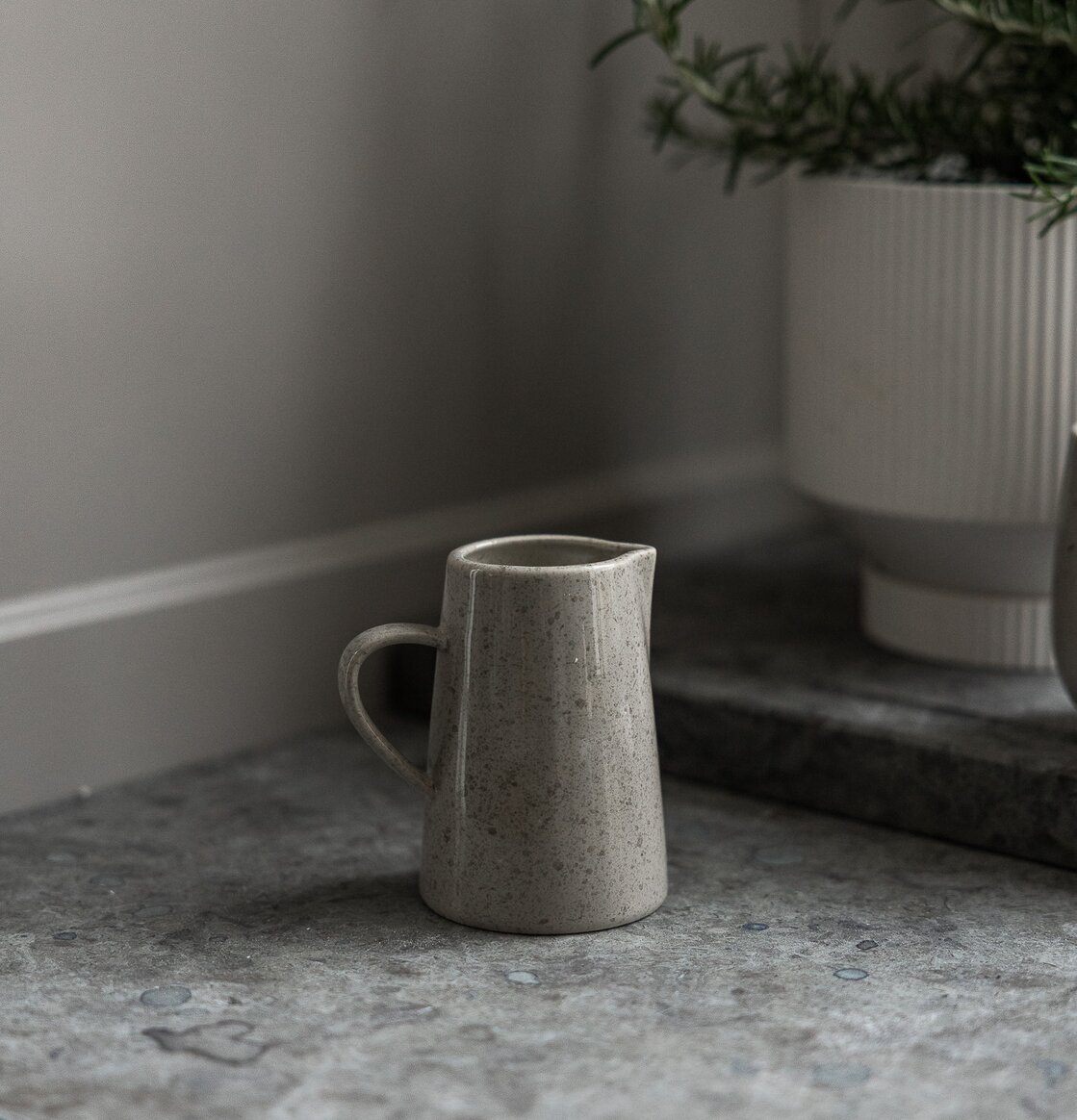 Kanna Nabbo 20cl från Storefactory på en stenbänkskiva