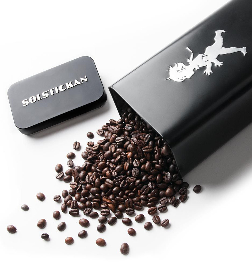 Plåtburk Kaffe Svart från Solstickan med kaffebönor