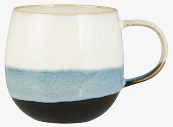 Bild av skandinavisk designmugg i harmoniska färger