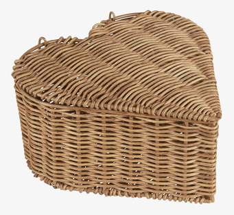 Bild av hjärtformad förvaringsbox i flätad rotting