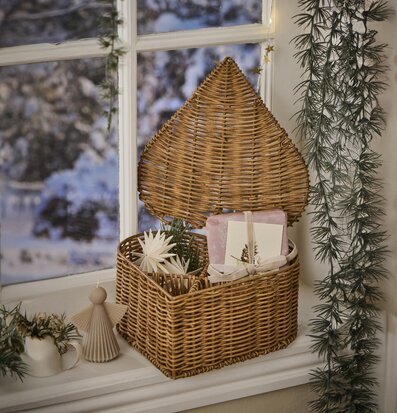 Bild av hemtrevlig förvaringslösning i vintermiljö