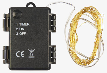 Foto av ljusslinga med batteridosa för utomhusbruk