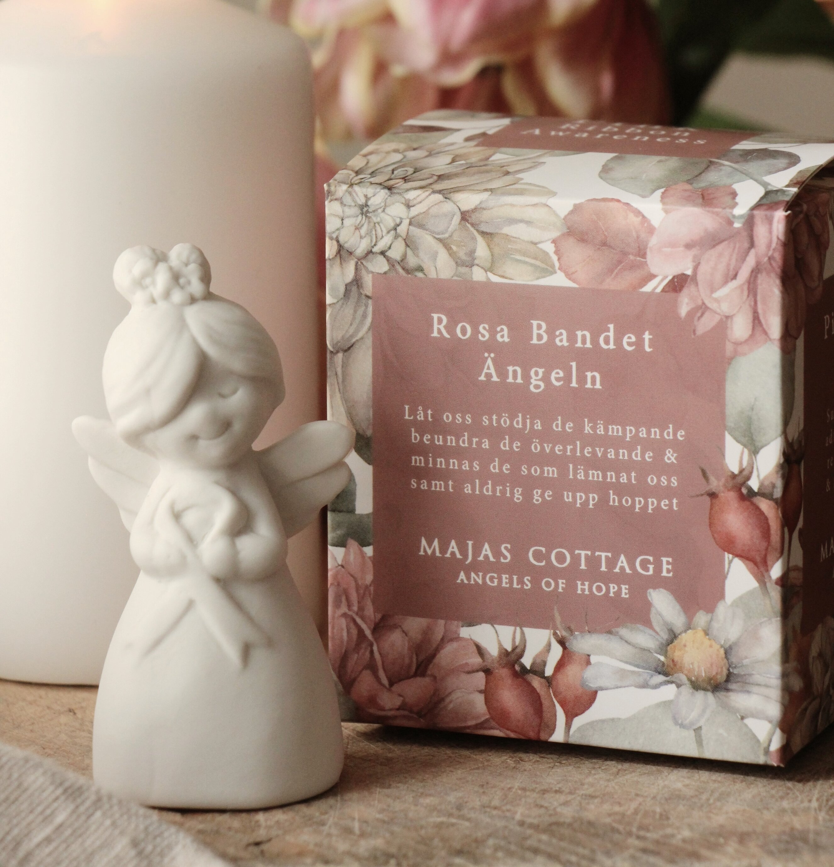 Rosa Bandet Ängel Inkl Gåvobox från Majas Cottage med ljus