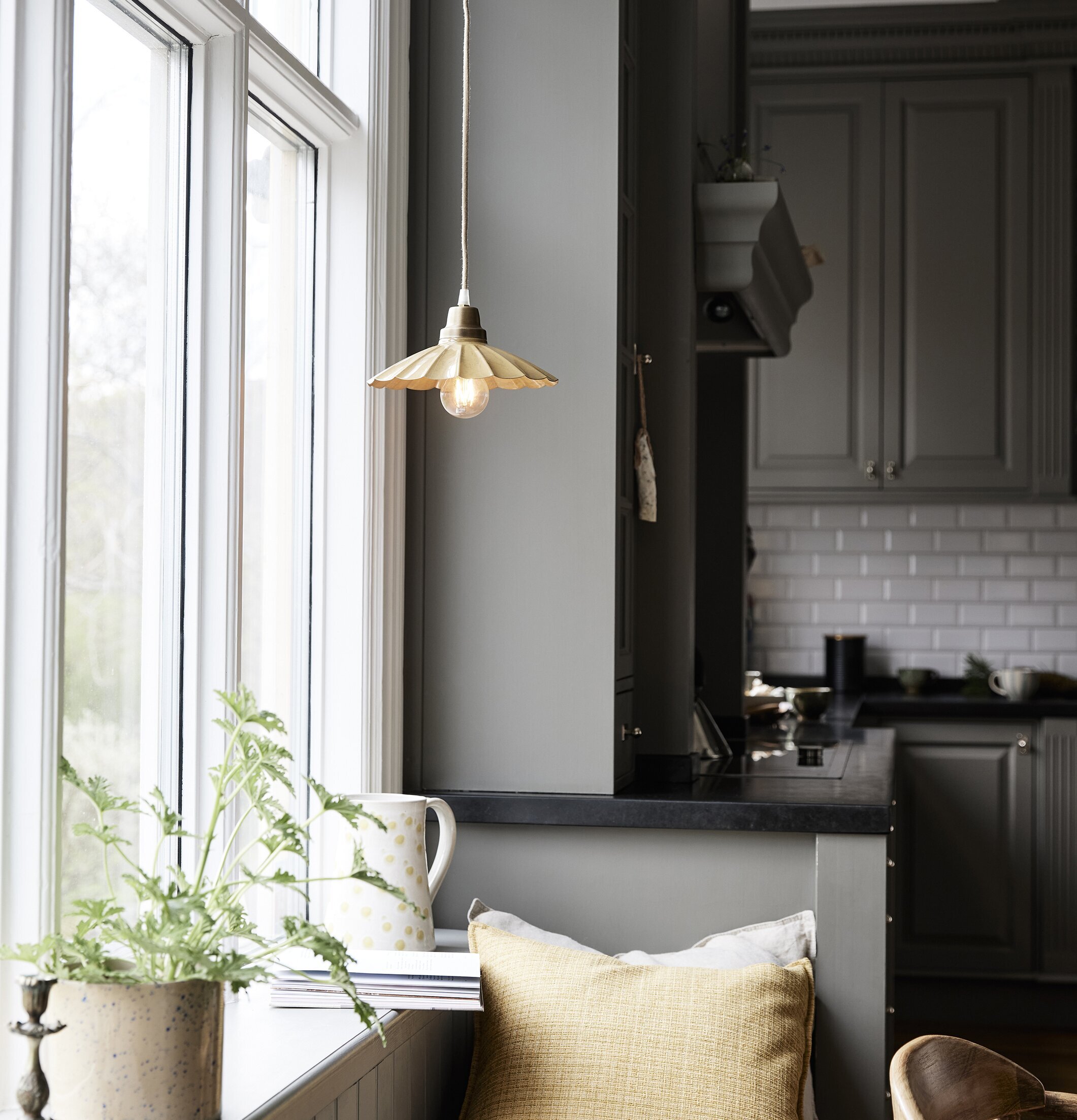 Bild av harmonisk interiör med stil och funktion