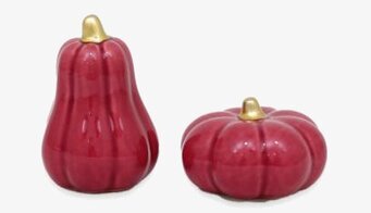 Bild av dekorativa höstpumpor i hallonröd färg