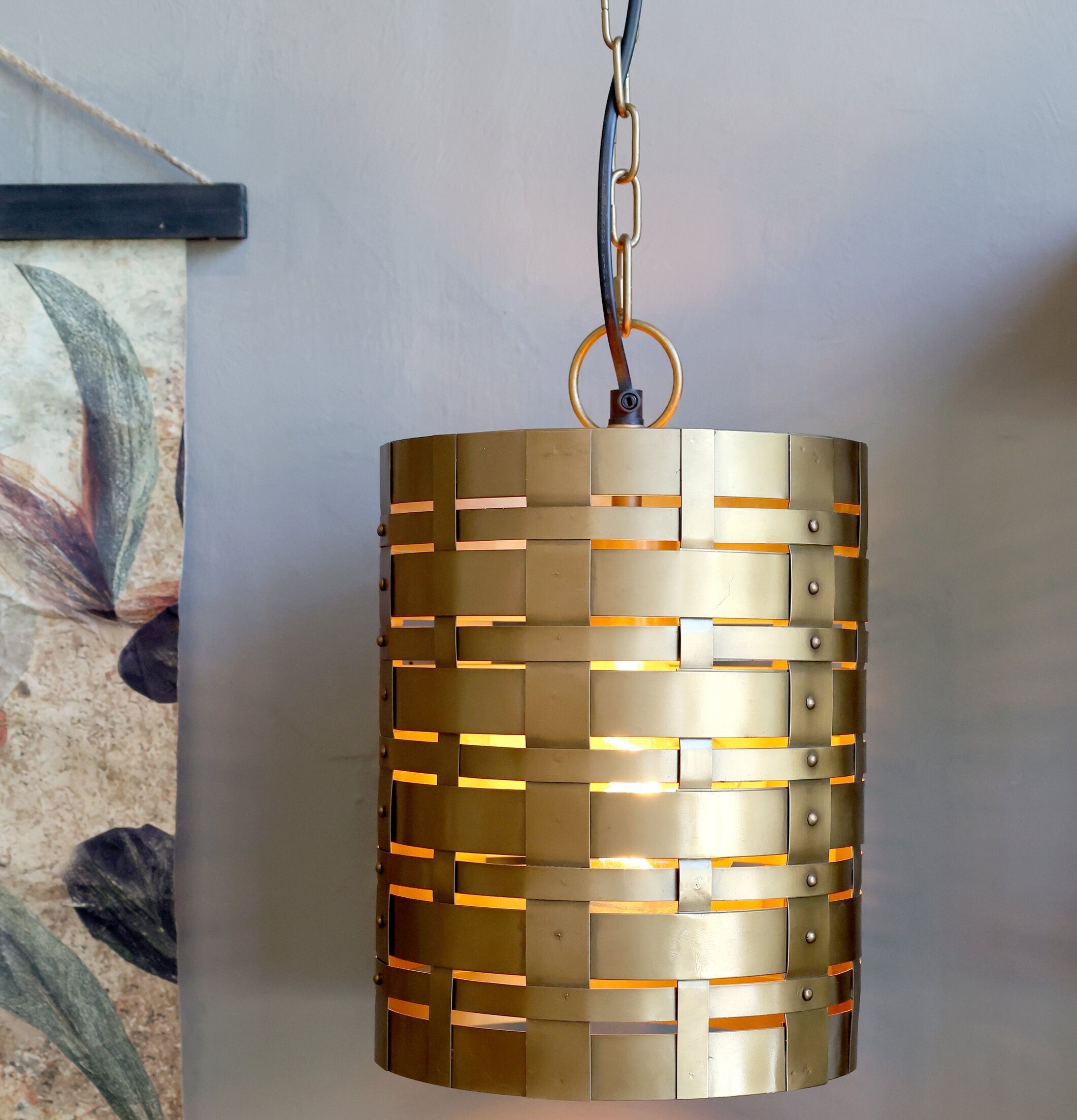 Lampa Mönster Antik Mässing från Chic Antique i inomhusmiljö