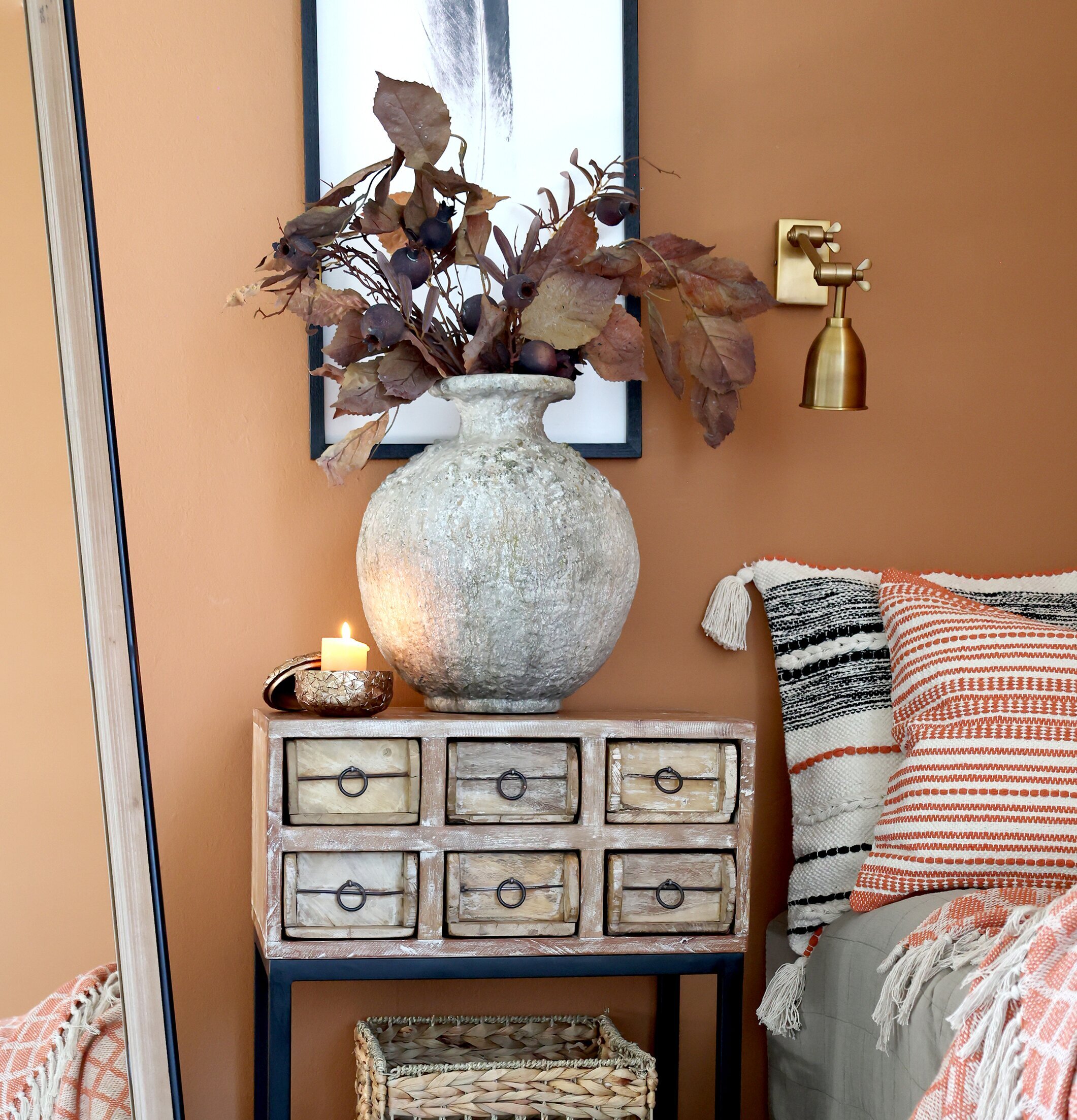 Vägglampa Antik Mässing från Chic Antique i rustik miljö