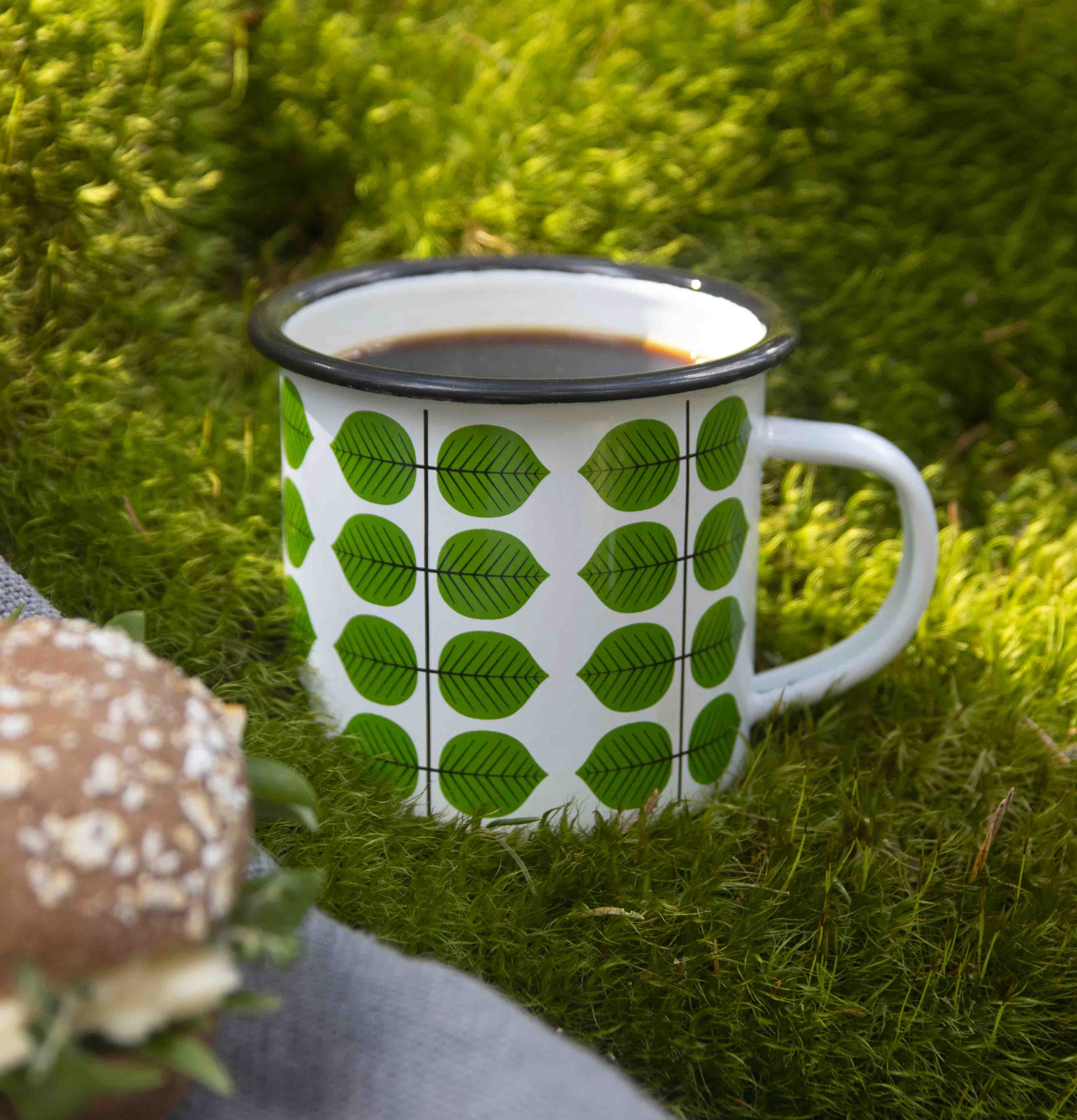 Emaljmugg Stig.L Berså Pluto Produkter Muggar/koppar i porslin, keramik, papper eller biologiskt material organiskt ekologiskt Termomuggar