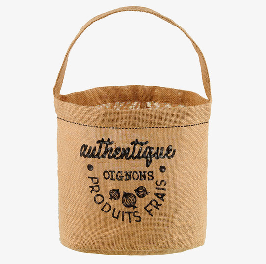 Bild av rustik jutepåse för lökförvaring i hemmet