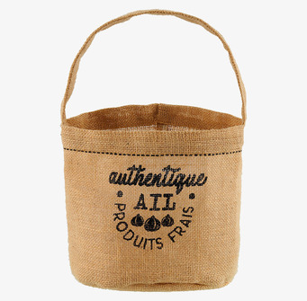 Bild av juteväska för vitlöksförvaring i köket