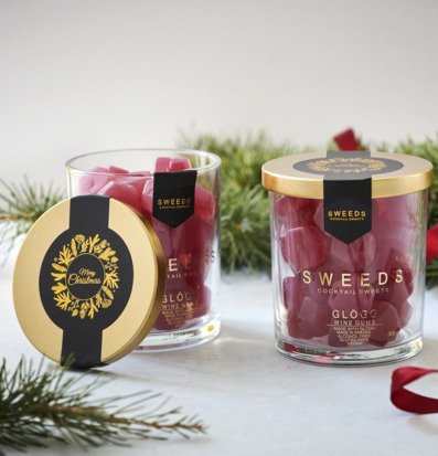 Bild av elegant glögg-vingummi i julig presentation