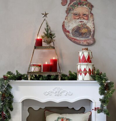 Bild av stämningsfull och traditionell juldekoration