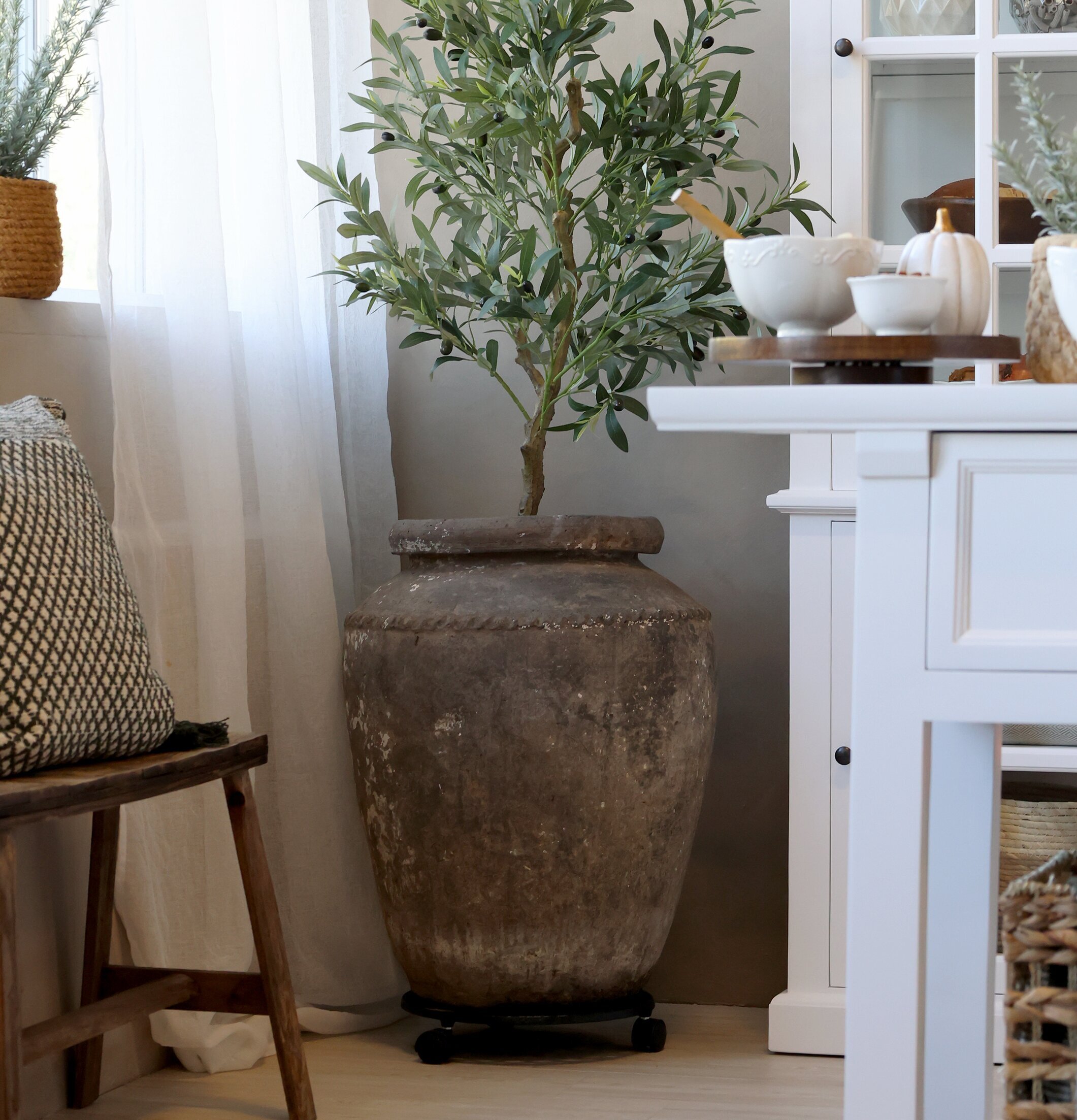 Blomvagn Ø33cm från Chic Antique med rustik kruka och växt