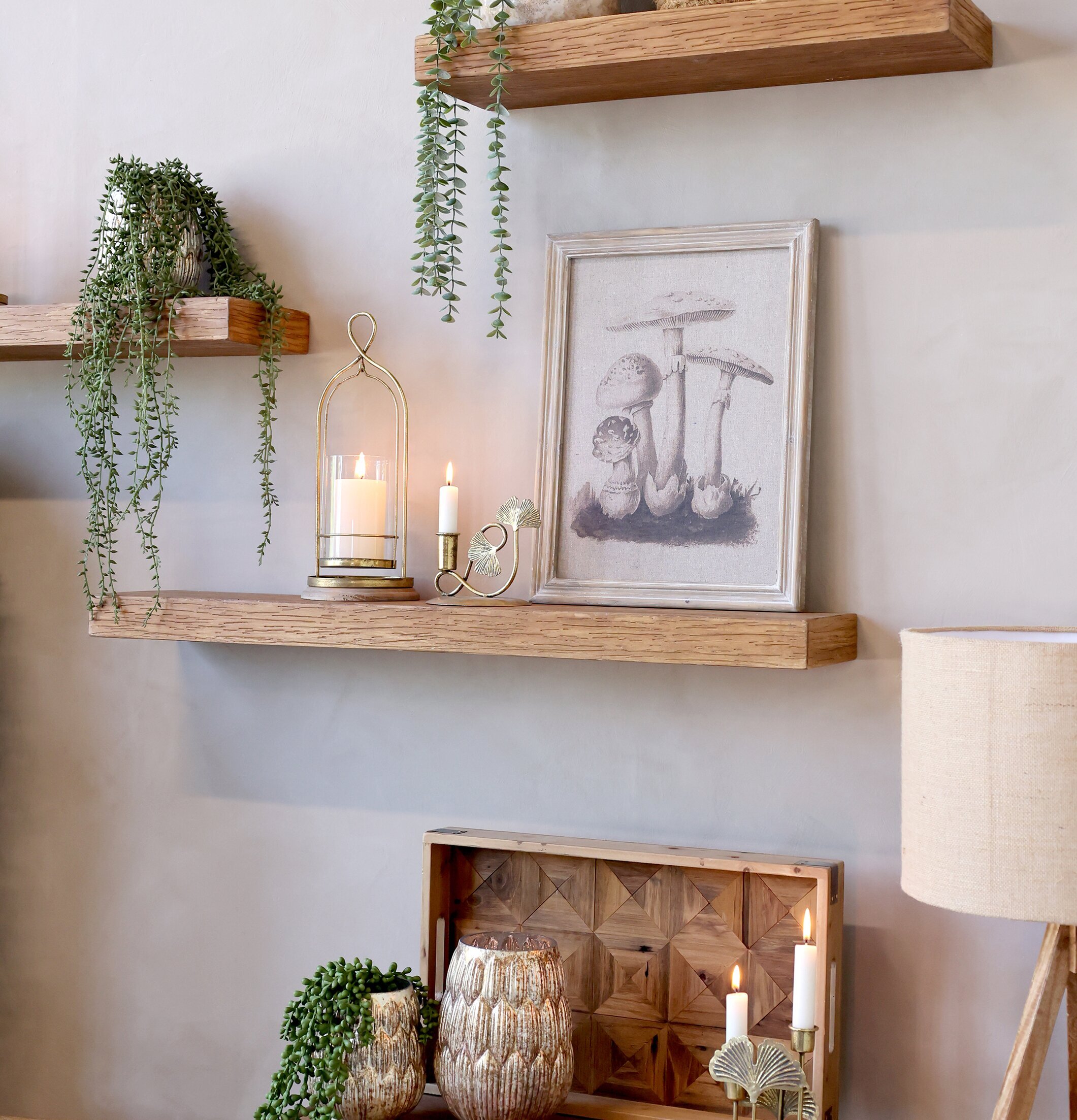 Vägghylla Natur 90cm från Chic Antique med dekorativa föremål