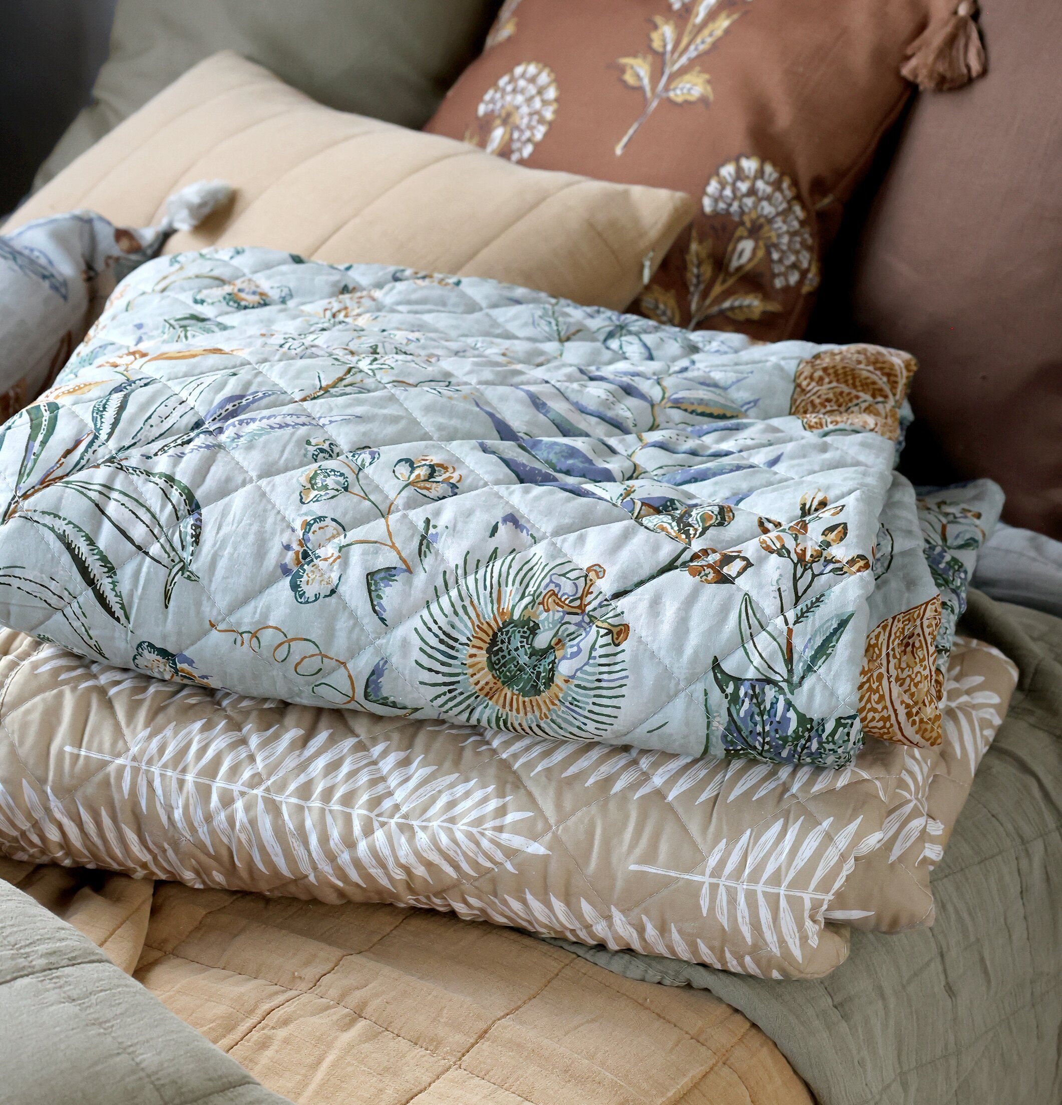 Aix Quilt Flower Opal Chic Antique Täcken, filtar, plädar och överkast Filtar Plädar Överkast