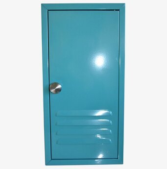 Bild av stilrent petrolblått nyckelskåp med metallhandtag