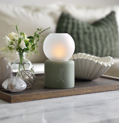 Bild av stämningsfullt ljusarrangemang i hemmet