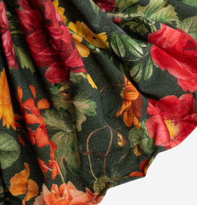 Bild av bordslampa med blommigt mönster och färger