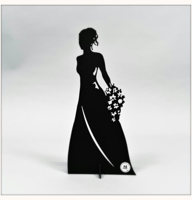 Bild av elegant bröllopsfigur i svart plåt