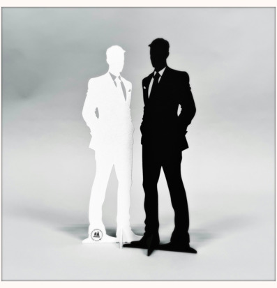 Bild av stilfull och kreativ bröllopsfigur i siluett