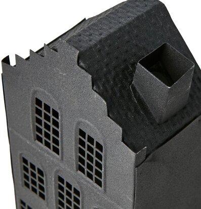 Bild av en unik och kreativ ljuslykta i husform