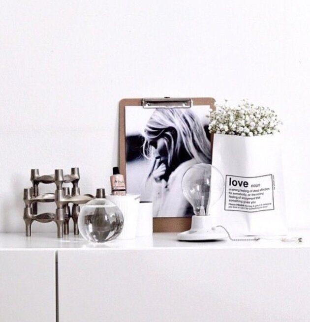 Påse LOVE Small Qlkort från QLKort som kruka med blommor