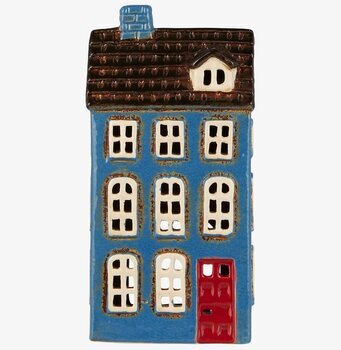 Bild av en blå ljuslykta formad som ett traditionellt hus