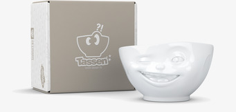 Bild av unik porslinsskål med uttrycksfull design