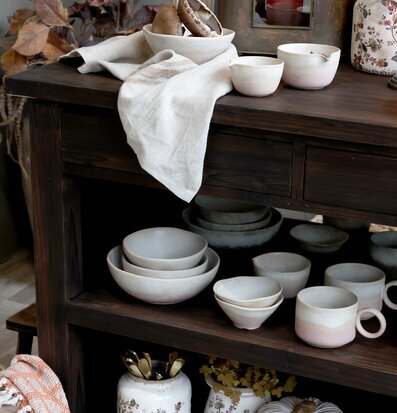 Bild av charmig och hemtrevlig köksmiljö med detaljer