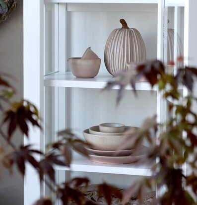 Bild av stilfulla inredningsdetaljer i rustik elegans