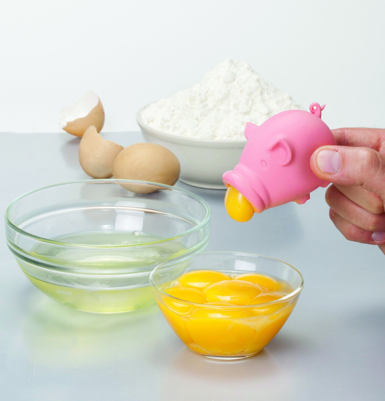 Yolkpig från Propaganda separerar äggula från äggvita