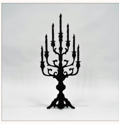 Bild av elegant svart kandelaber med sju armar