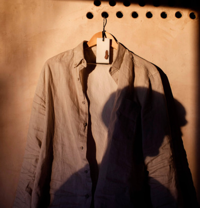 Bild av en harmonisk garderobsmiljö med doftblock