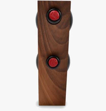 Bild av elegant vinflaskhållare i valnötsträ