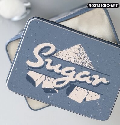 Bild av retro plåtburk för sockerförvaring i hemmet