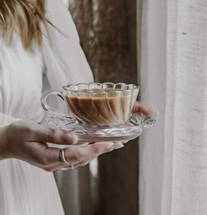 Kopp & Fat Joyful - Majas Cottage Muggar/koppar i porslin, keramik, papper eller biologiskt material organiskt