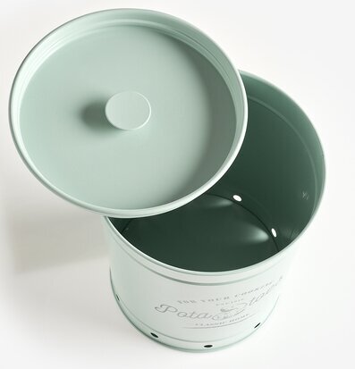 Bild av stilren mintgrön plåtburk för potatisförvaring