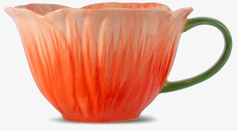 Bild av unik tekopp med blominspirerad design