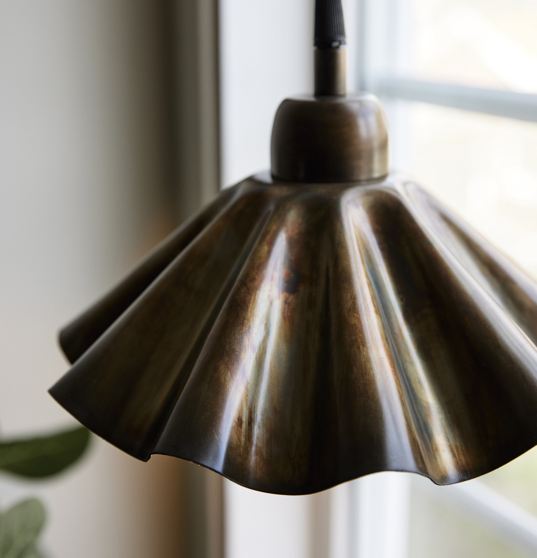 Aira Fönsterlampa Oil Brass PR Home Lampor Taklampor Golvlampor Bordslampor LED-lampor Ledlampor Fönsterlampor Ljusslingor för dekoration