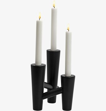 Bild av stilren och modern ljusstake i svart design