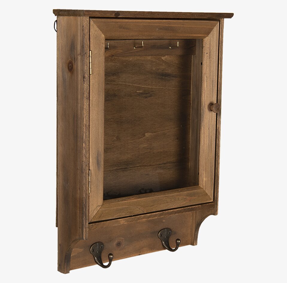 Bild av rustikt nyckelskåp i trä med mässingskrokar