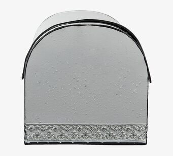 Bild av stilren brödbox med klassisk och elegant design