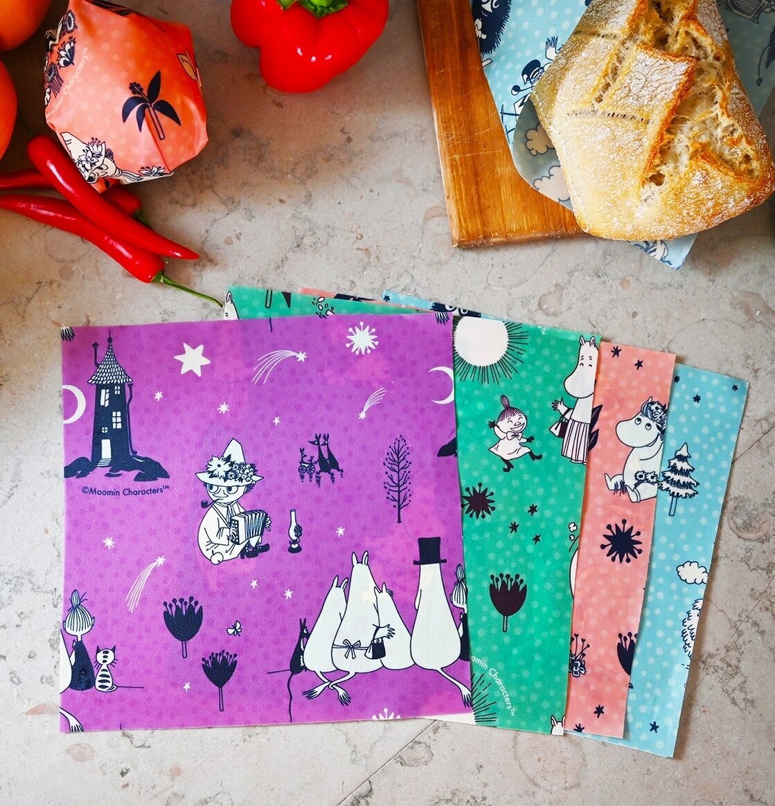 Bivaxduk Mumin - By Nightfall Lila In Winterland Blå Tendning The Earth Grön Gustaf och Linnea