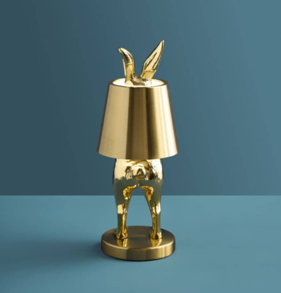 Bild av unik bordslampa med djurinspirerad design