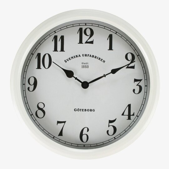 Bild av stilren väggklocka med svensk design och historia